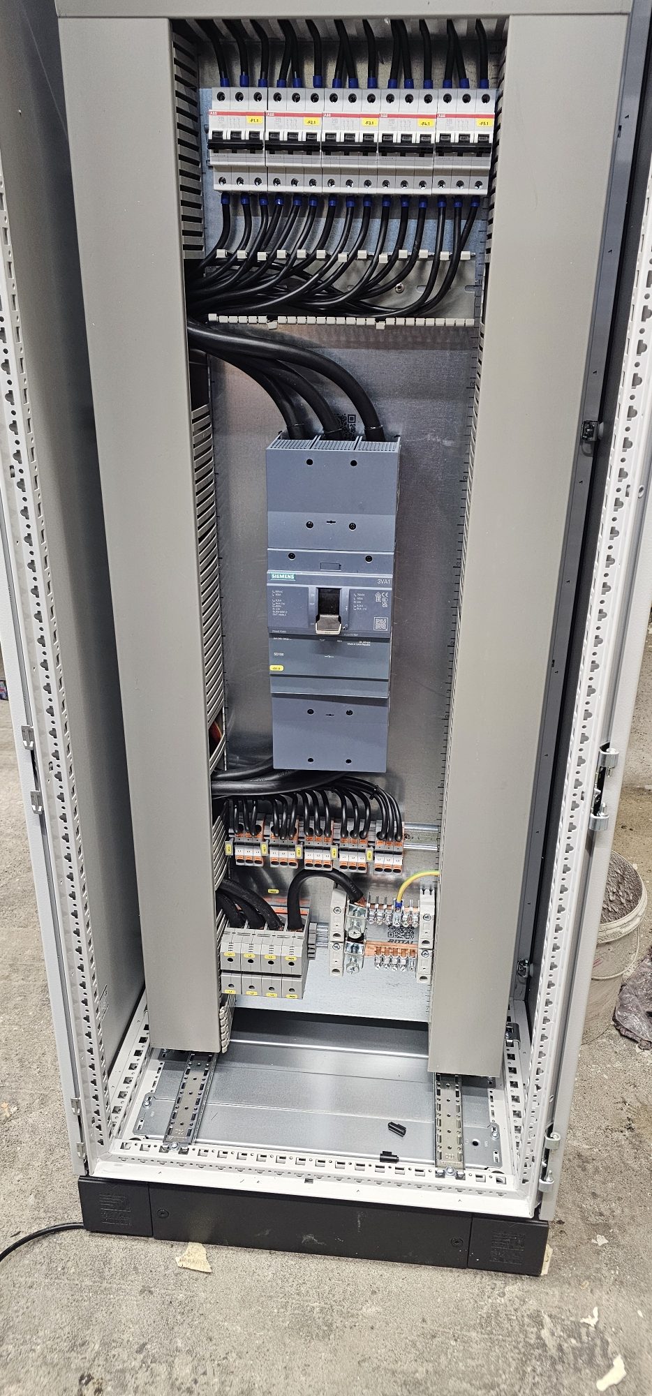 Schaltschrankbau bei Elektrotechnik Kühr, Projektbild 1